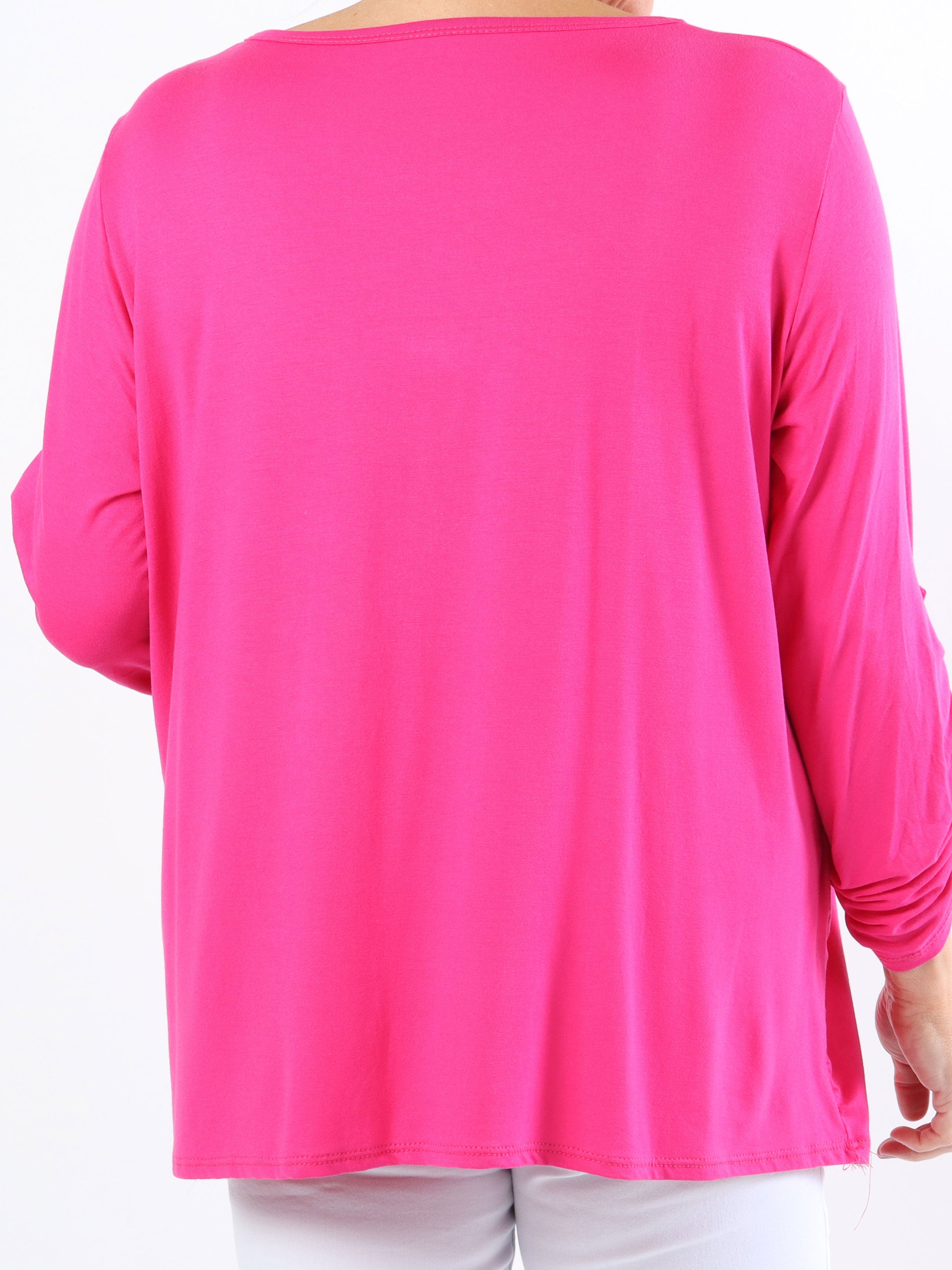 Sisse - Mjuk elastisk plus size blus med motiv och imiterad kant